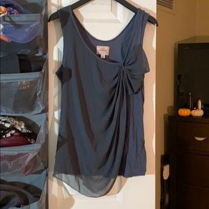 Super cute Deletta Anthro draped top. Size S